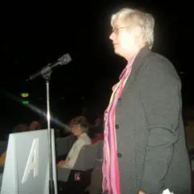 Suzanne speaking on 084 numbers